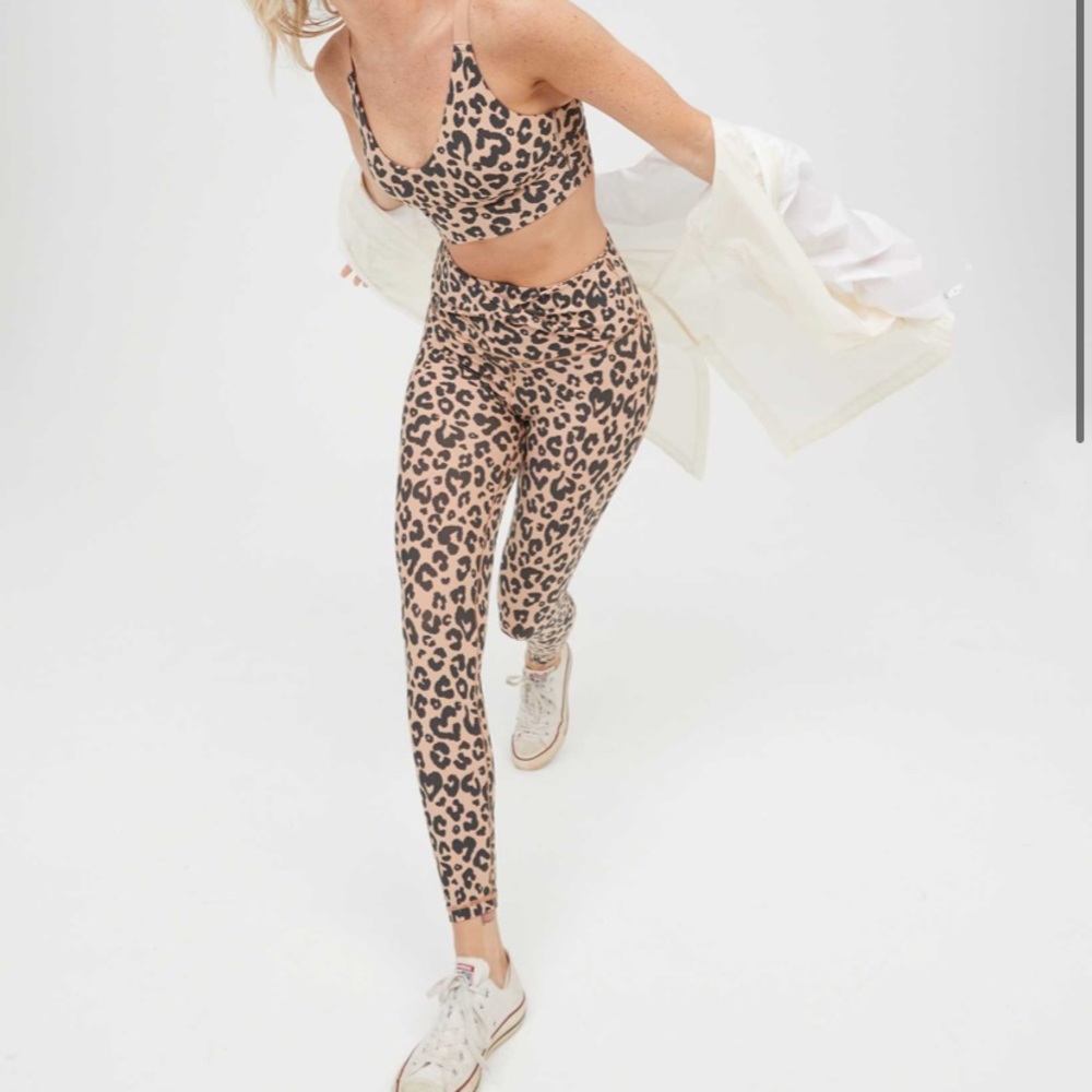 Aerie offline twist leggings